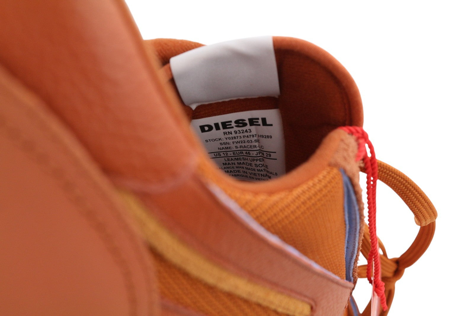 DIESEL S-Racer LC vyriški sportbačiai, rudi, odiniai, suvarstyti, žemakulniai, EU45, rekomenduojama kaina – 185 € 