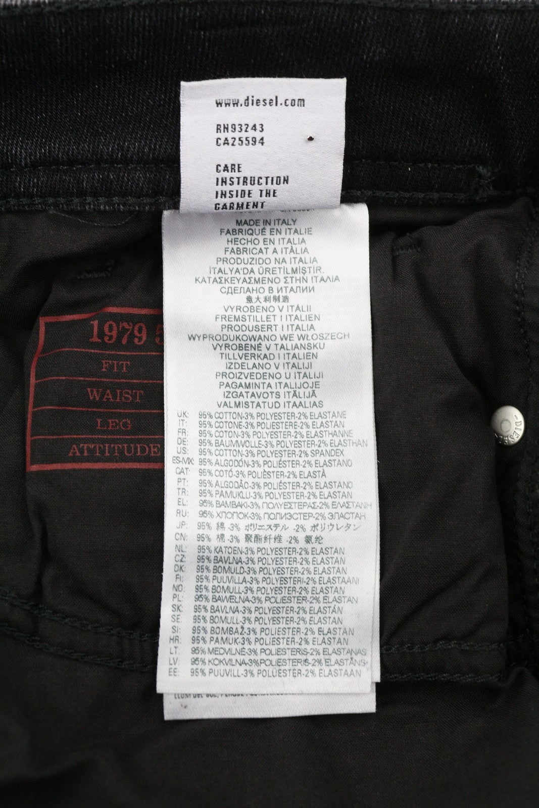 DIESEL 1979 Sleenker 09A89 vyriški džinsai W34/L32 Skinny Distress juodi, rekomenduojama kaina 275 €