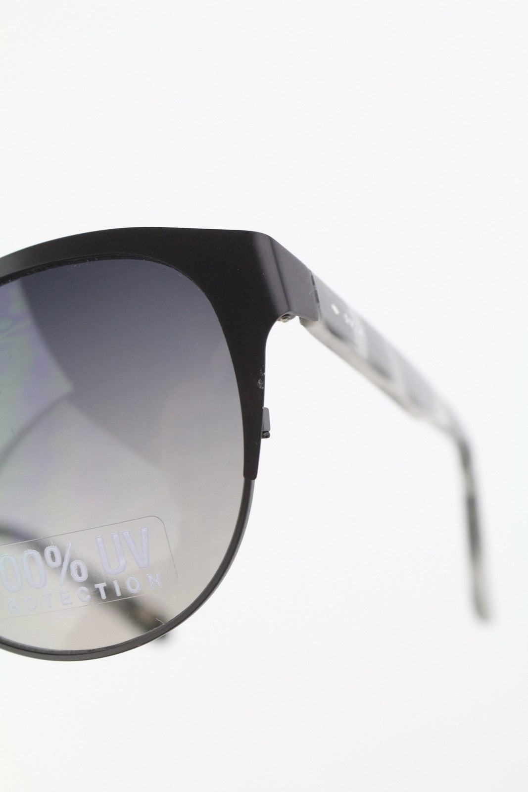 FOSSIL FW153 moteriški akiniai nuo saulės su raštuotu rėmeliu Fossil katės akių formos, 100 % apsauga nuo UV spindulių 