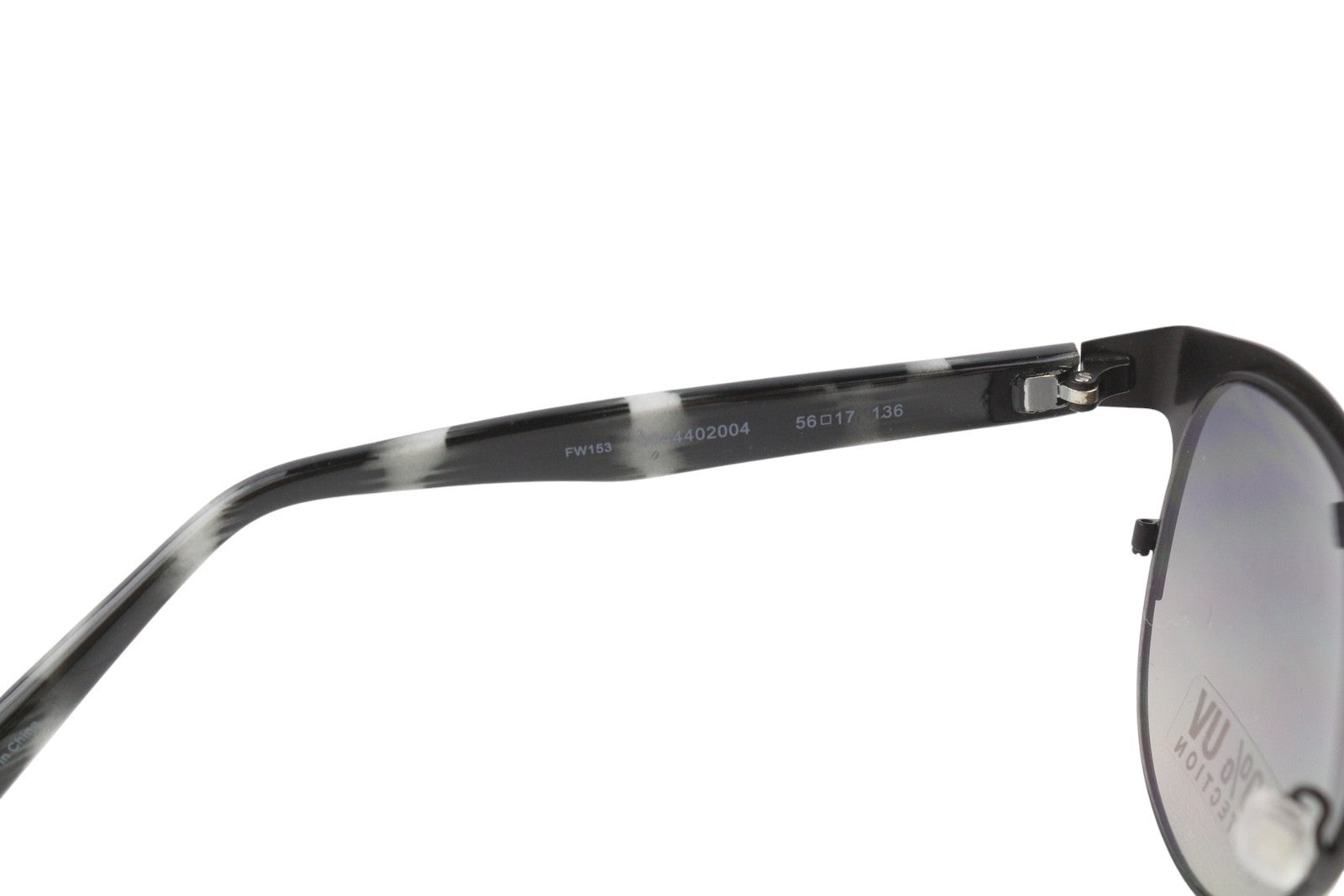 FOSSIL FW153 moteriški akiniai nuo saulės su raštuotu rėmeliu Fossil katės akių formos, 100 % apsauga nuo UV spindulių 