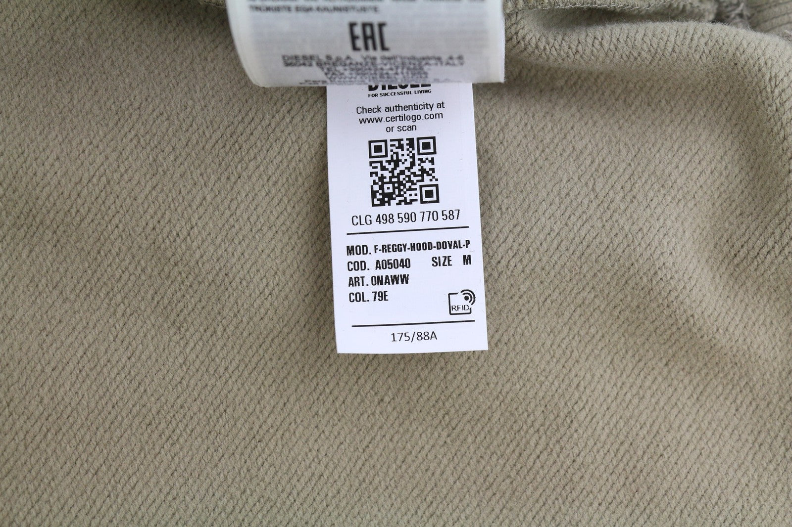 DIESEL F-Reggy-Hood-Doval-P moteriškas džemperis su gobtuvu M, šviesiai rudas, megztinis, rekomenduojama kaina – 135 € 