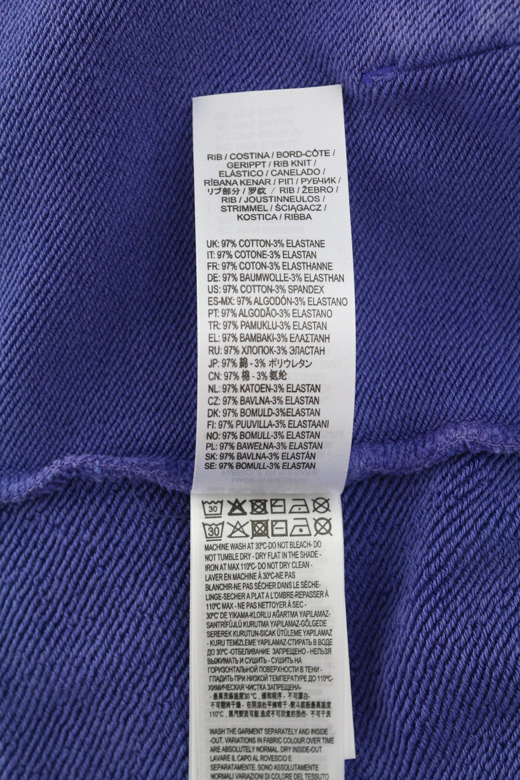 DIESEL F-Mikky moteriškas džemperis su gobtuvu L, mėlynas, asimetriškas, su gobtuvu ir plauto rašto efektu, rekomenduojama kaina – 135 € 