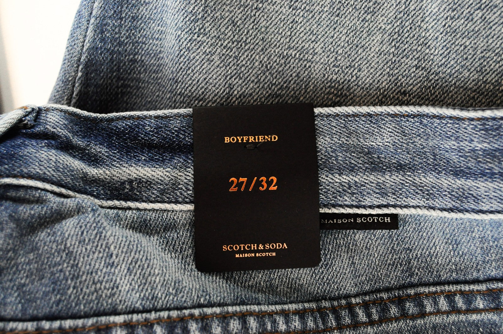 MAISON SCOTCH moteriški džinsai W27/L32 Boyfriend šviesiai mėlyni skalbinių spalvos 