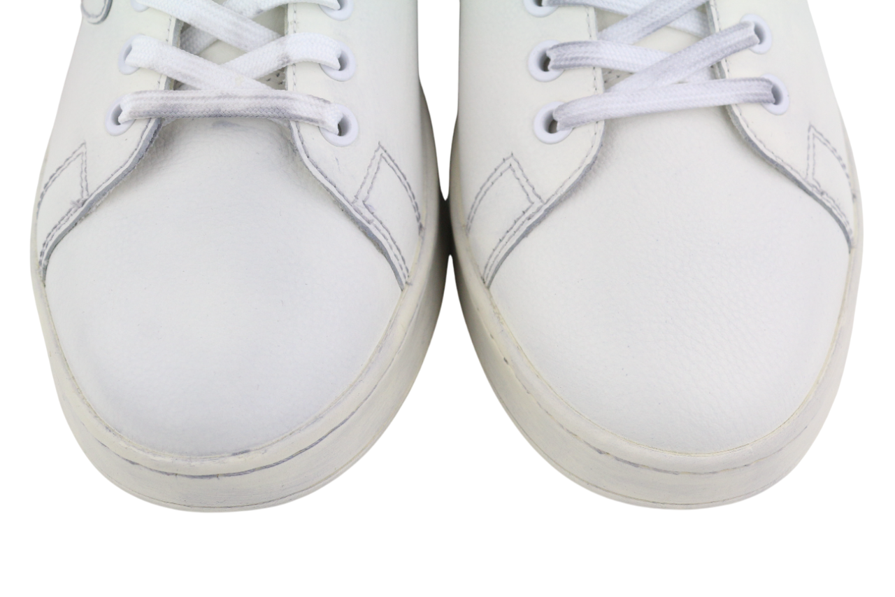 DIESEL S-Athene žemo lygio vyriški sportbačiai, EU41, balti odiniai sportbačiai su raišteliais, rekomenduojama kaina – 160 € 