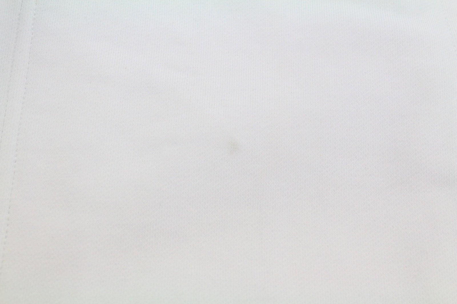 DIESEL S-Girduk vyriškas džemperis L dydžio, baltas, su užtiestomis kišenėmis, lengvas, rekomenduojama kaina – 150 € 