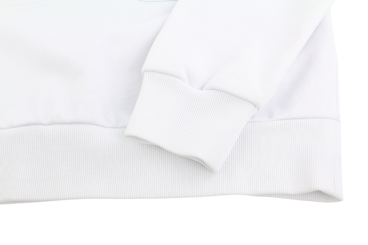 DIESEL S-Girduk vyriškas džemperis L dydžio, baltas, su užtiestomis kišenėmis, lengvas, rekomenduojama kaina – 150 € 