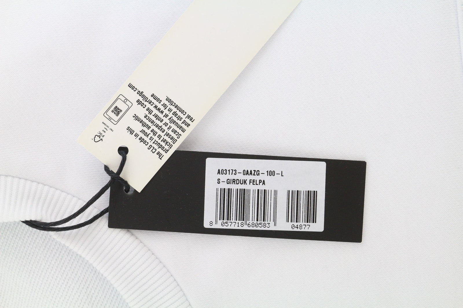 DIESEL S-Girduk vyriškas džemperis L dydžio, baltas, su užtiestomis kišenėmis, lengvas, rekomenduojama kaina – 150 € 