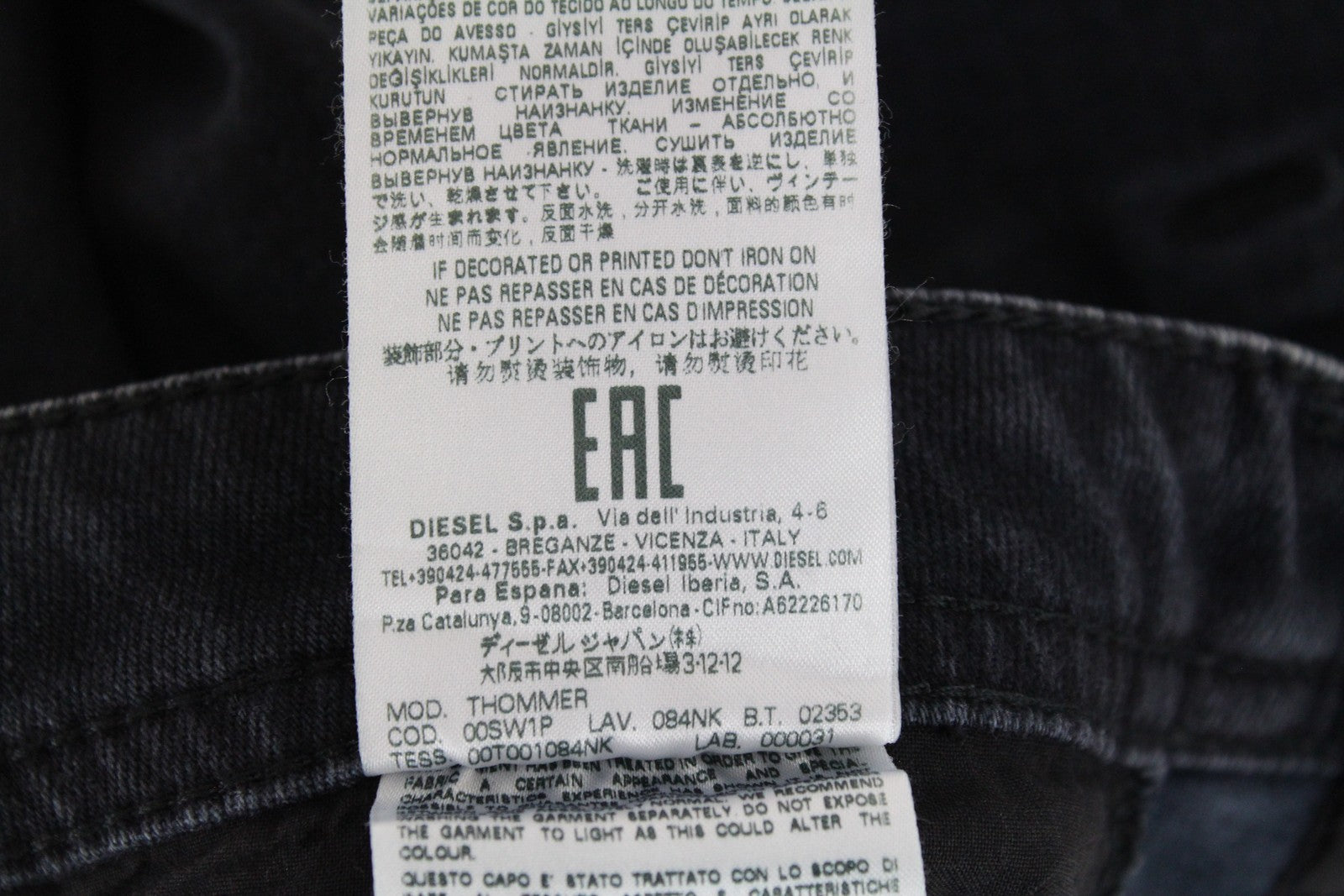 DIESEL Thommer 084NK vyriški džinsai W28/L30 Liekni, tampri medvilnė tamsiai mėlyna 