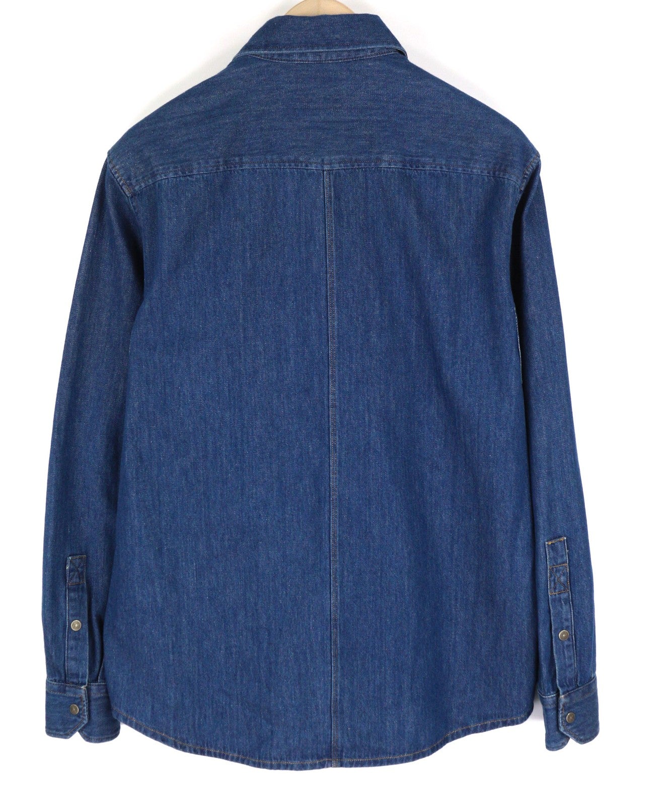 DIESEL D-Milly-SP vyriški marškinėliai, M, džinsiniai, su uždėtinėmis kišenėmis, spaudėmis ant kaklo, mėlyni. Rekomenduojama kaina – 199 €.