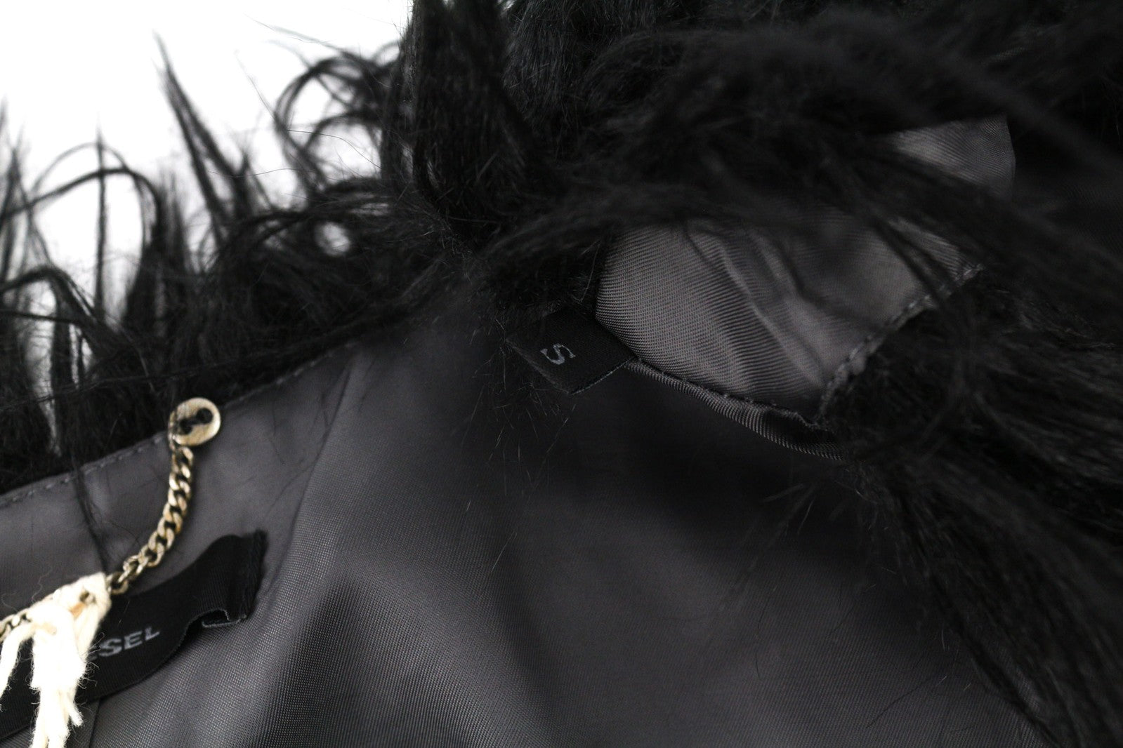 DIESEL L-Angus-A moteriška liemenė S su dirbtiniu kailiu, pūkuotu dryžuotu raštu, juoda ir balta 