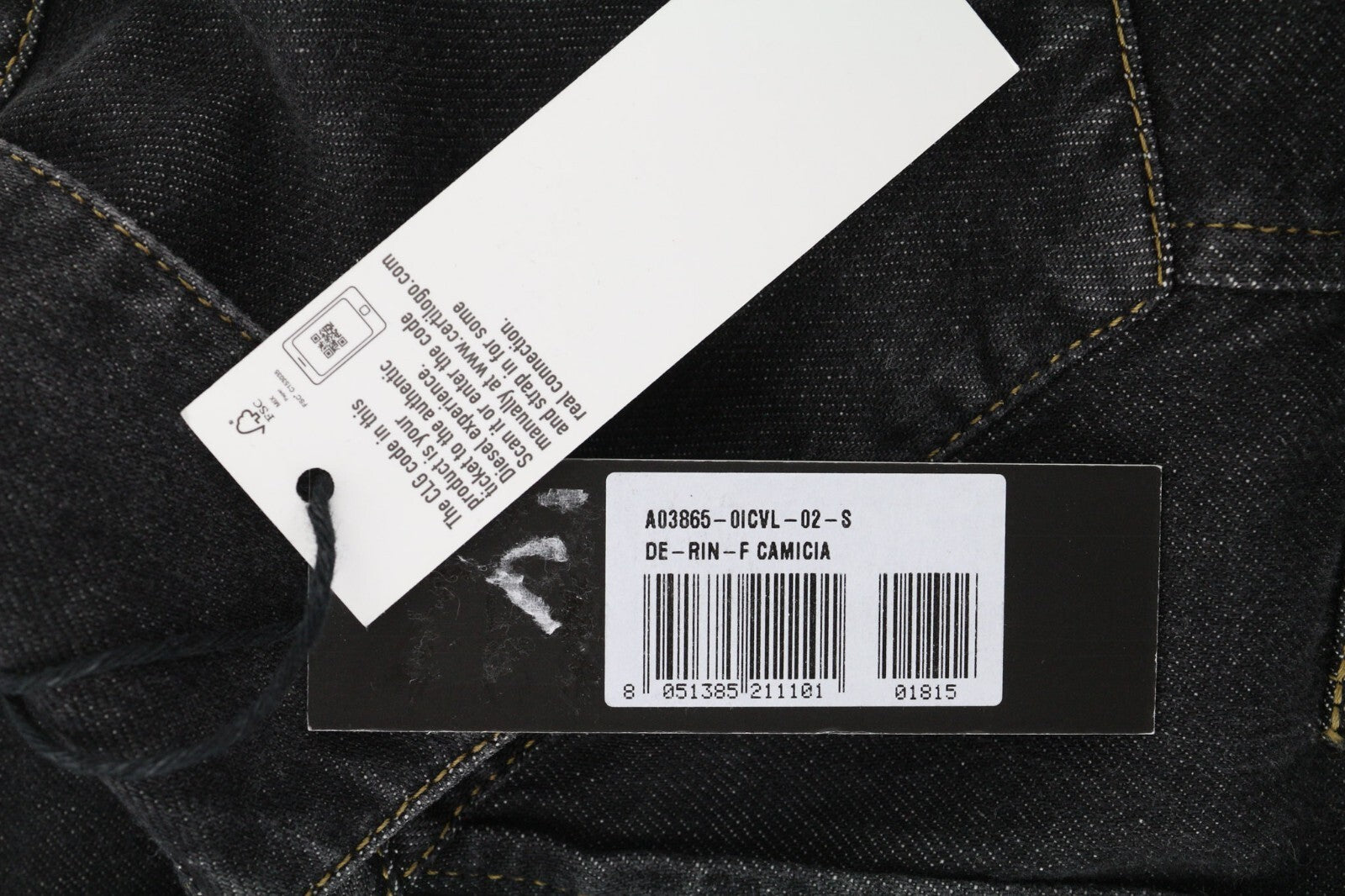 DIESEL De-Rin-F moteriški marškinėliai S džinsinio audinio, vesterno spalvos, tamsiai juodi, išskleidžiamo kaklo, su sagomis.