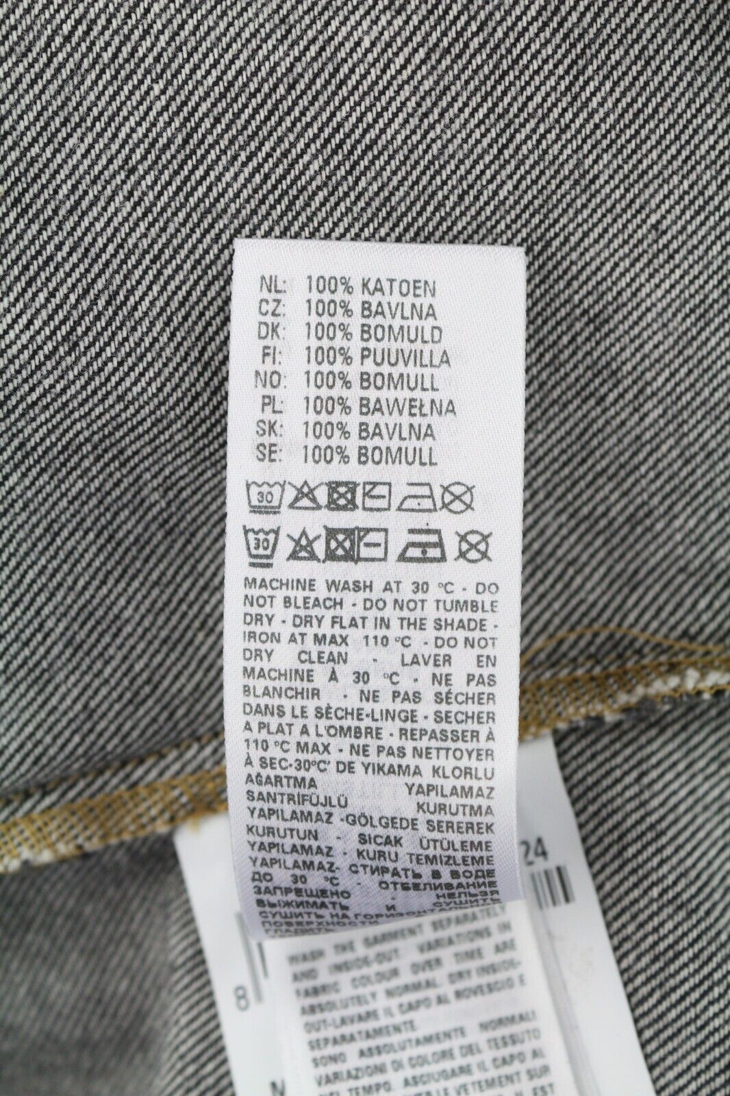 DIESEL De-Rin-F moteriški marškinėliai S džinsinio audinio, vesterno spalvos, tamsiai juodi, išskleidžiamo kaklo, su sagomis.