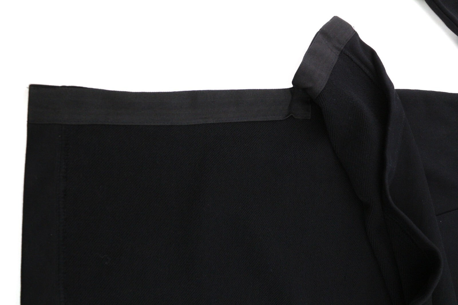 DIESEL D-Ilse-TR moteriška suknelė M, juoda, ilgomis rankovėmis, gobtuvu, ilgesne nugara. RMK 160 €. 