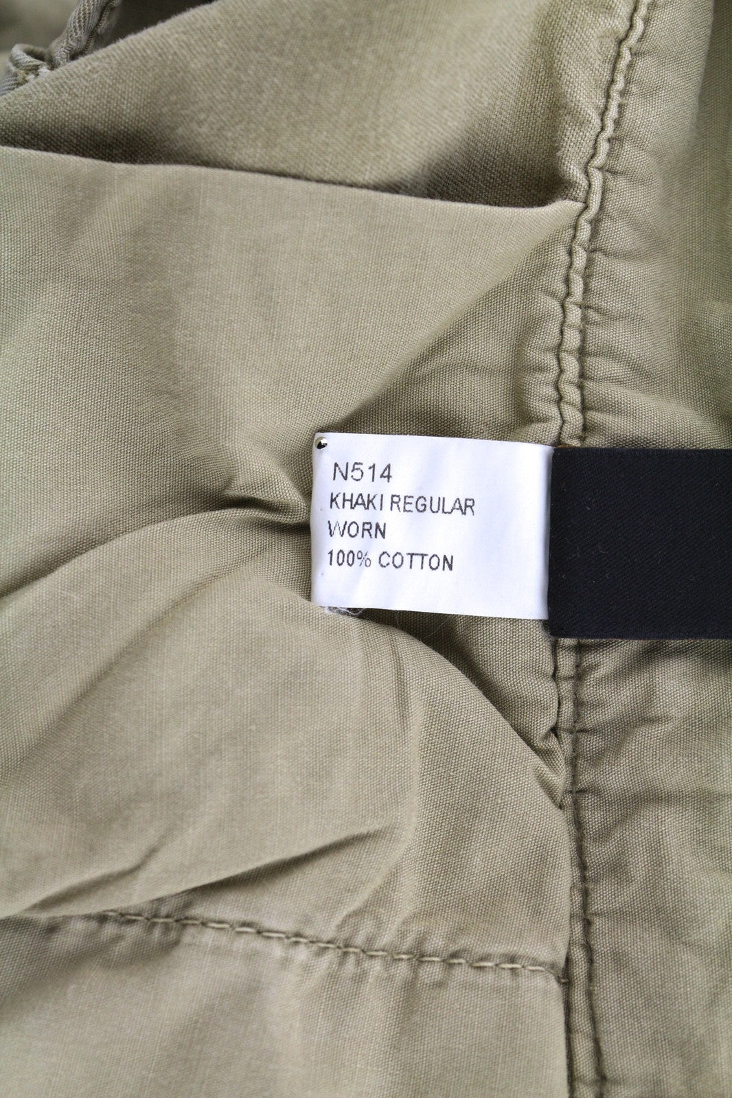 NUDIE chaki spalvos įprastos vyriškos kelnės W30/L32 vidutinio smėlio spalvos su sagomis ir logotipu bei chino šortais 