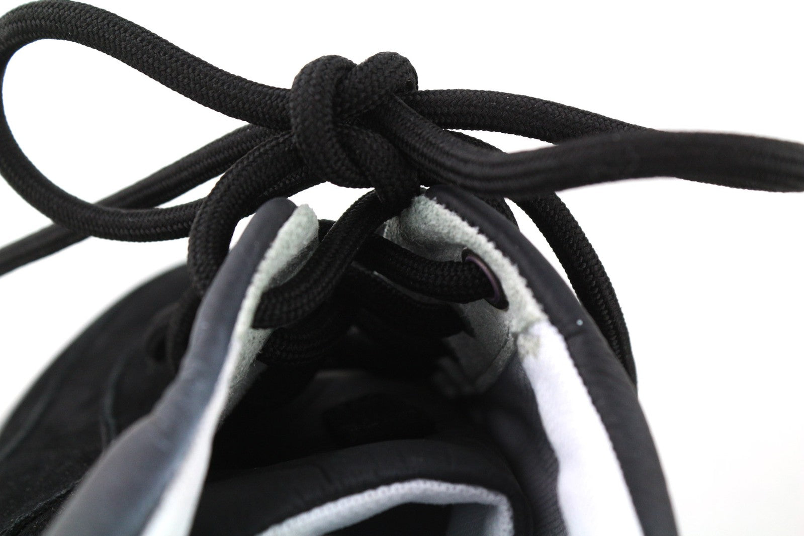 TIMBERLAND A211C-A3646 moteriški sportbačiai EU39/39.5 juodi odiniai sportbačiai su raišteliais 