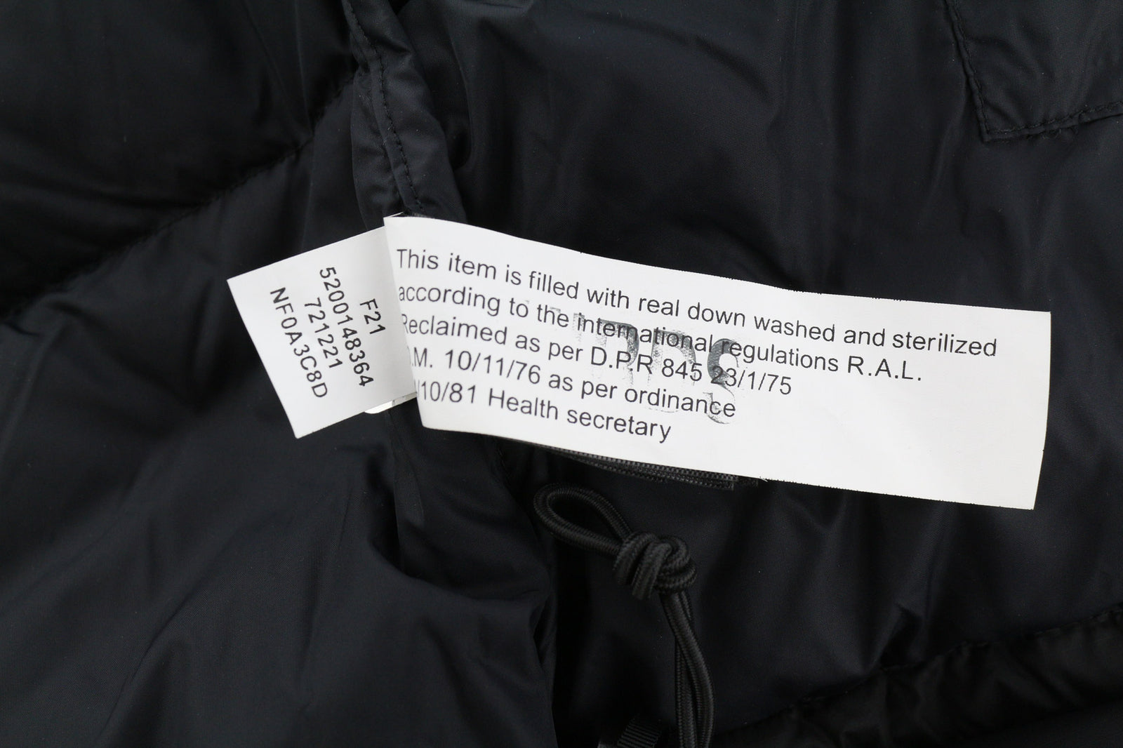 „The North Face 1996 Retro Nuptse“ vyriška striukė XL dydžio su logotipu ir paslėptu gobtuvu. 