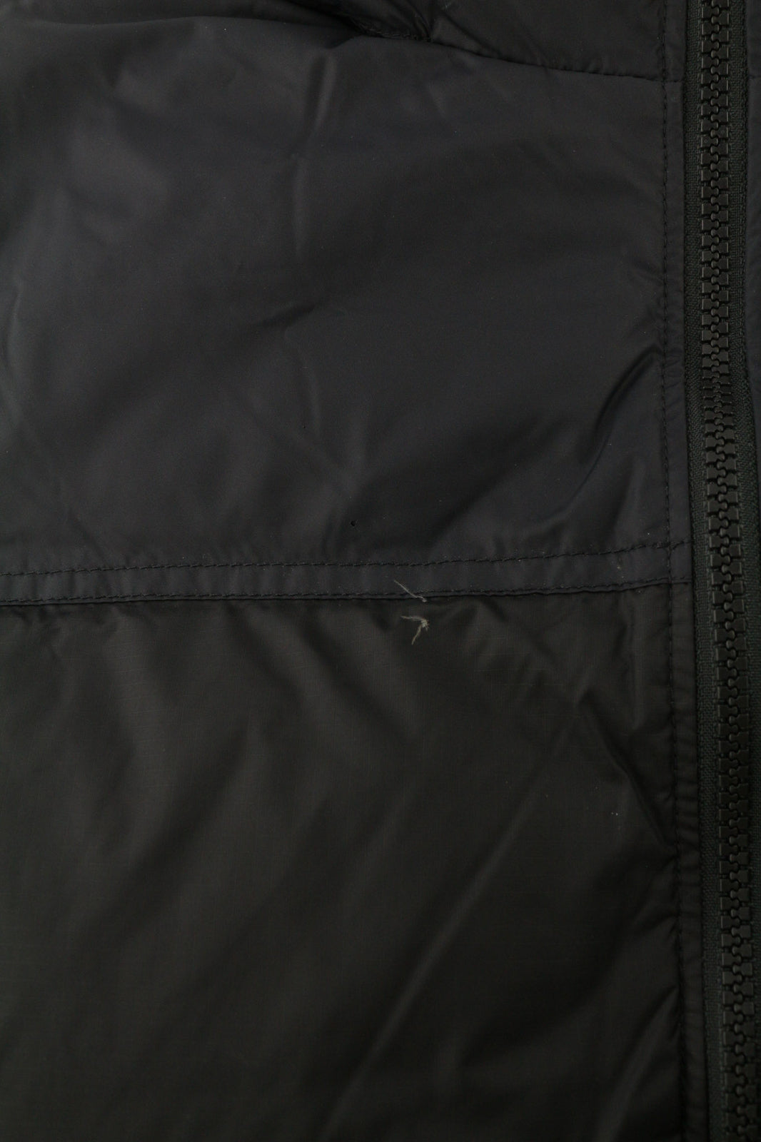 „The North Face 1996 Retro Nuptse“ vyriška striukė XL dydžio su logotipu ir paslėptu gobtuvu. 