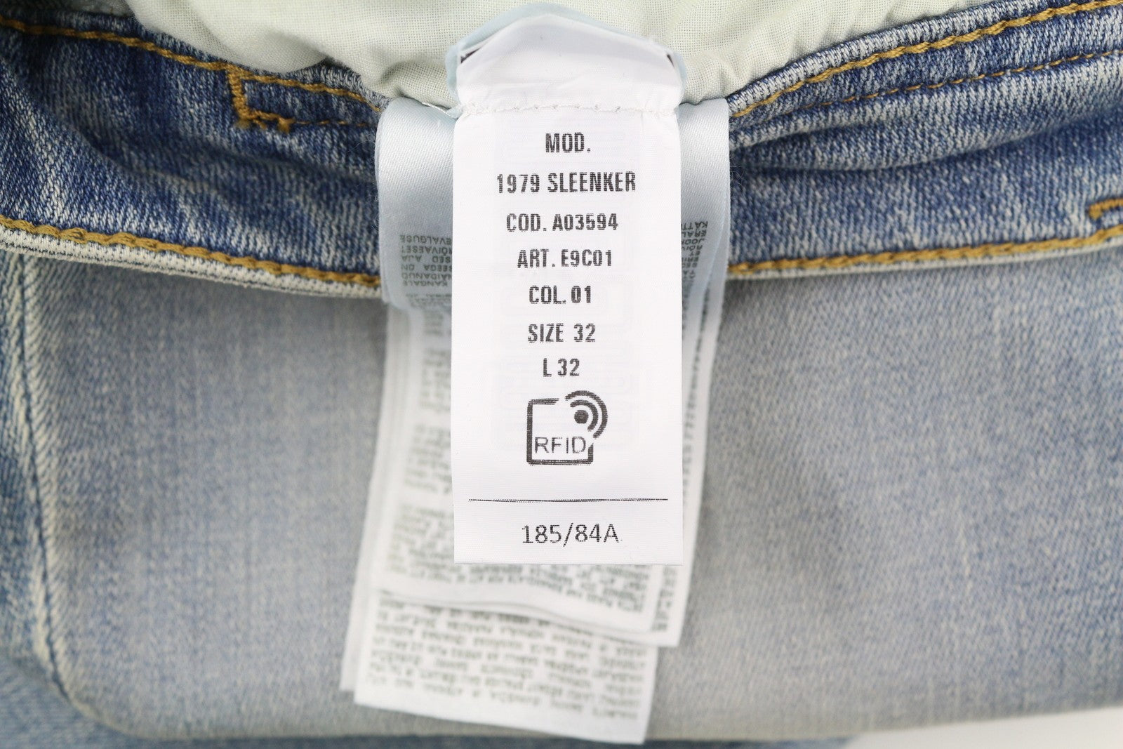 DIESEL 1979 Sleenker E9C01 vyriški džinsai W32/L32 Skinny Distress Blue RMK 275 € 