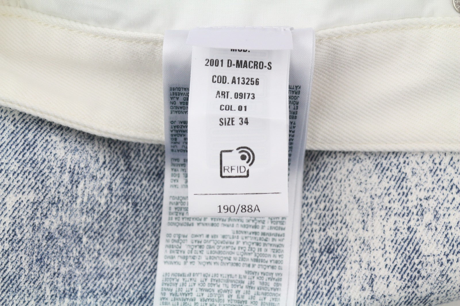 DIESEL 2001 D-Macro 09I73 vyriški džinsai, W34, laisvi, tiesaus kirpimo, su sagomis, rekomenduojama kaina – 375 € 