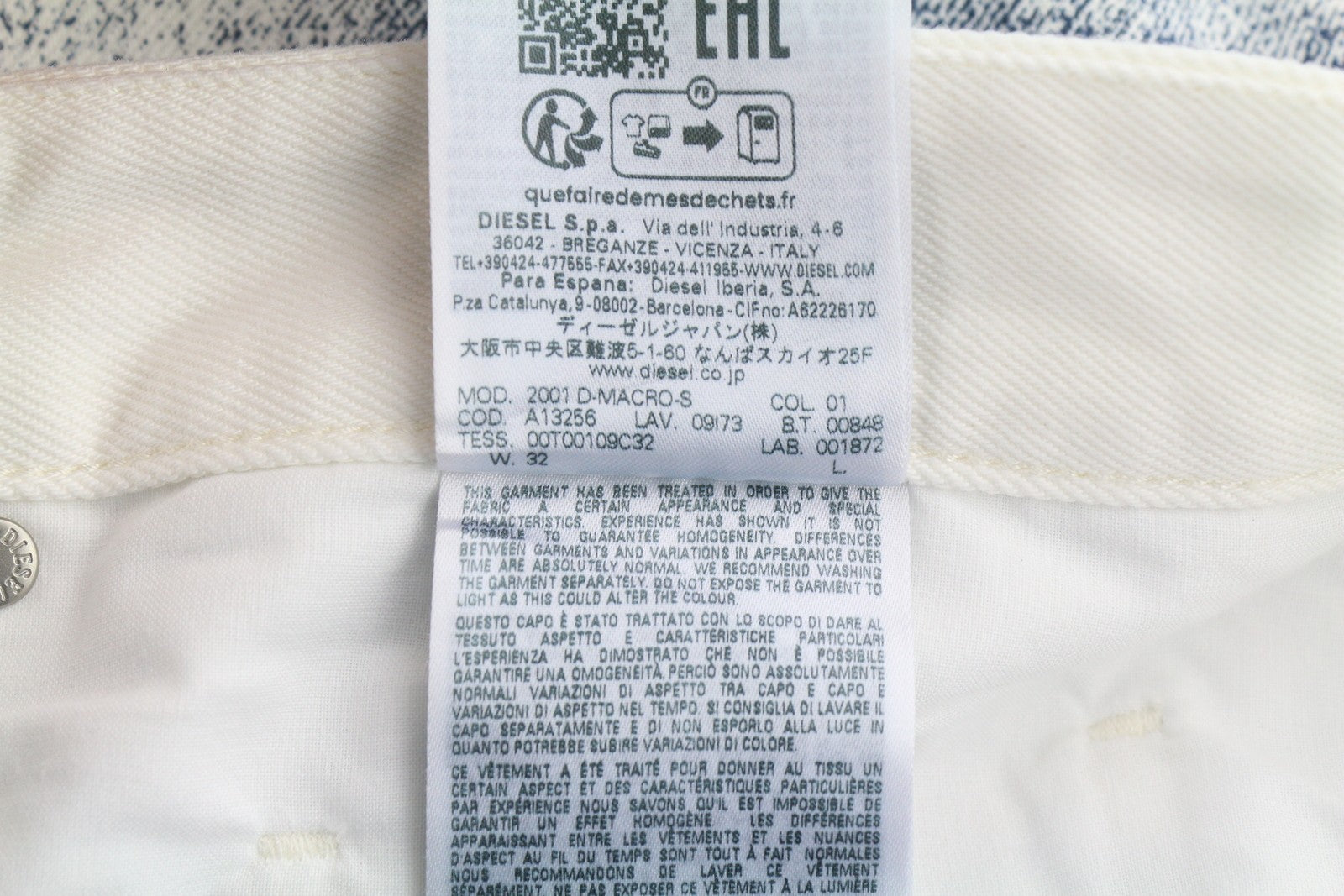 DIESEL 2001 D-Macro 09I73 vyriški džinsai W32 laisvi, tiesaus kirpimo, su sagomis, rekomenduojama kaina – 375 € 