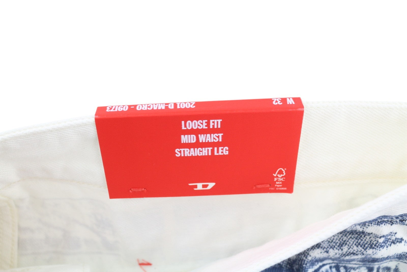 DIESEL 2001 D-Macro 09I73 vyriški džinsai W32 laisvi, tiesaus kirpimo, su sagomis, rekomenduojama kaina – 375 € 