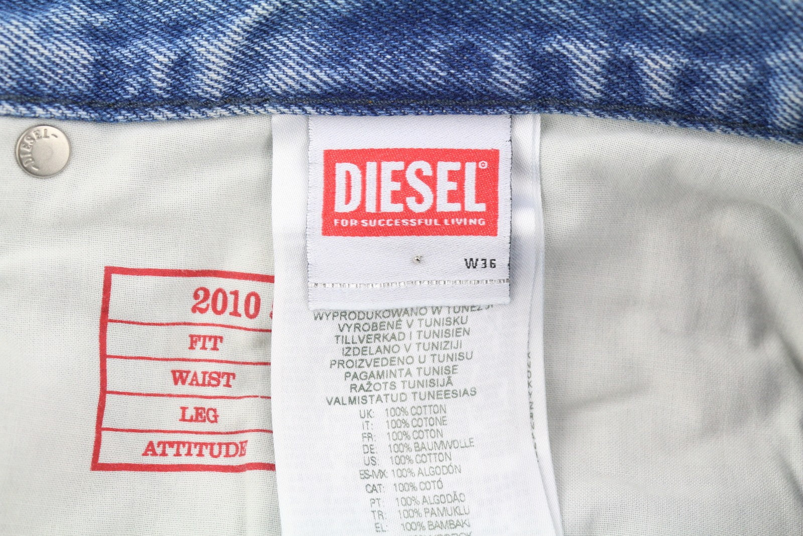 DIESEL 2010 D-MACS 09C14 vyriški džinsai W36/L30 laisvi tiesūs skalbtos mėlynos spalvos, rekomenduojama kaina – 250 € 