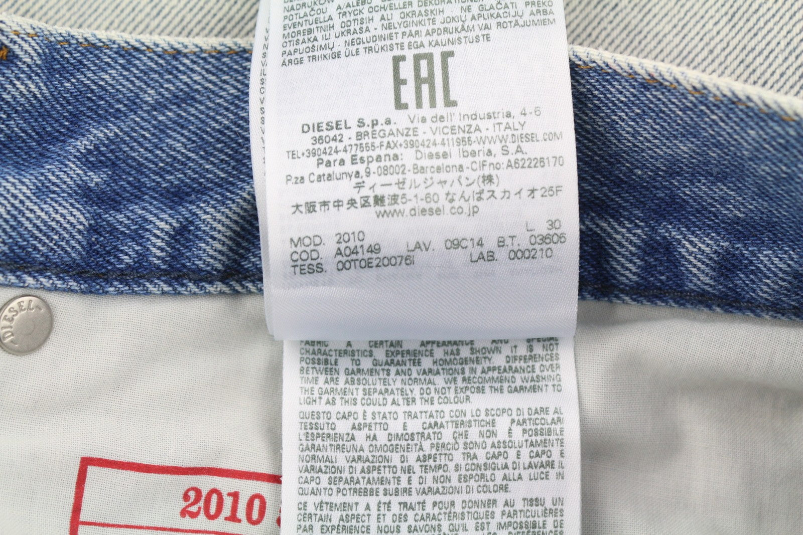 DIESEL 2010 D-MACS 09C14 vyriški džinsai W36/L30 laisvi tiesūs skalbtos mėlynos spalvos, rekomenduojama kaina – 250 € 