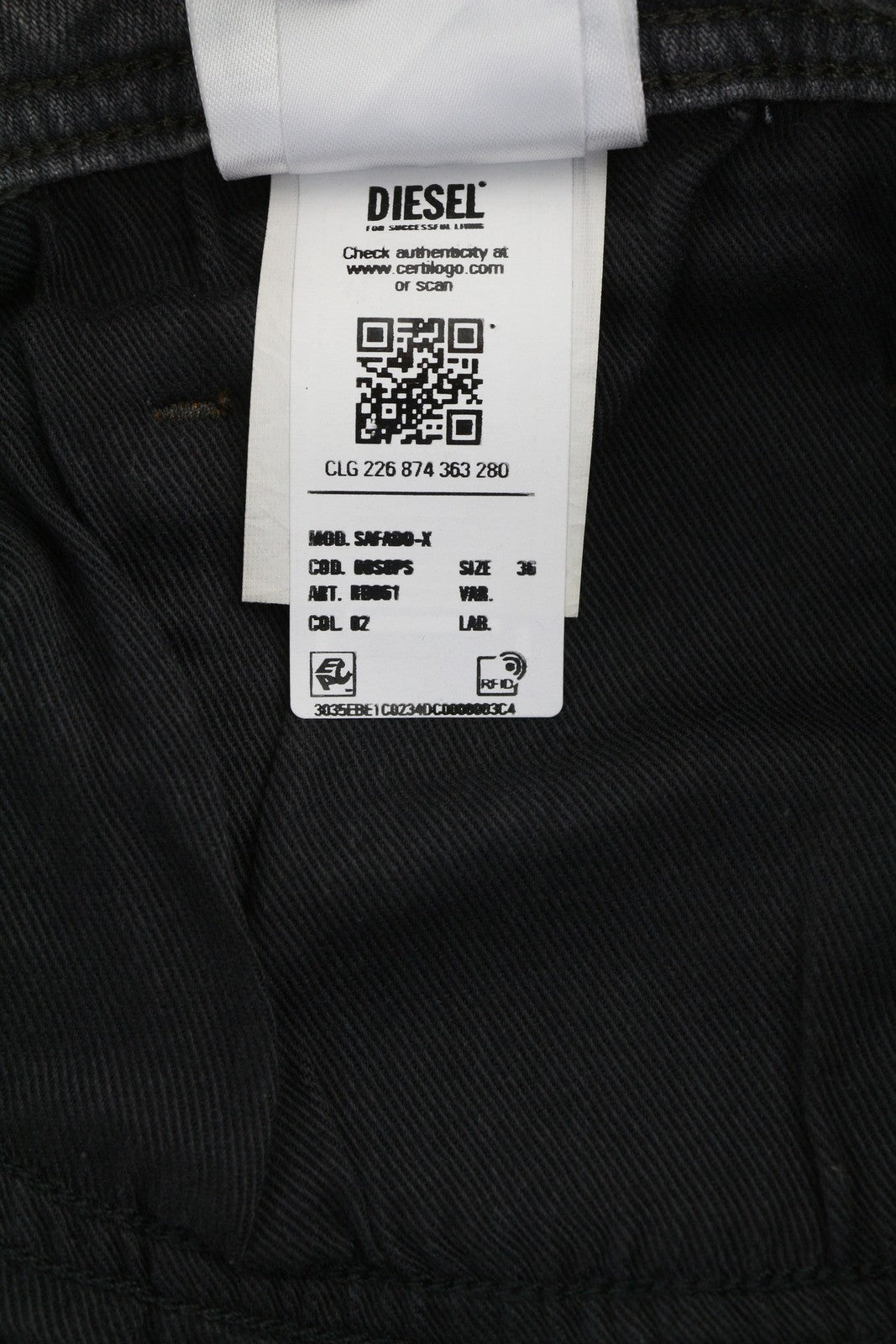 DIESEL Safado-X RB061 vyriški džinsai W36/L32 tiesūs su sagomis, skalbtos pilkos spalvos, rekomenduojama kaina – 175 € 