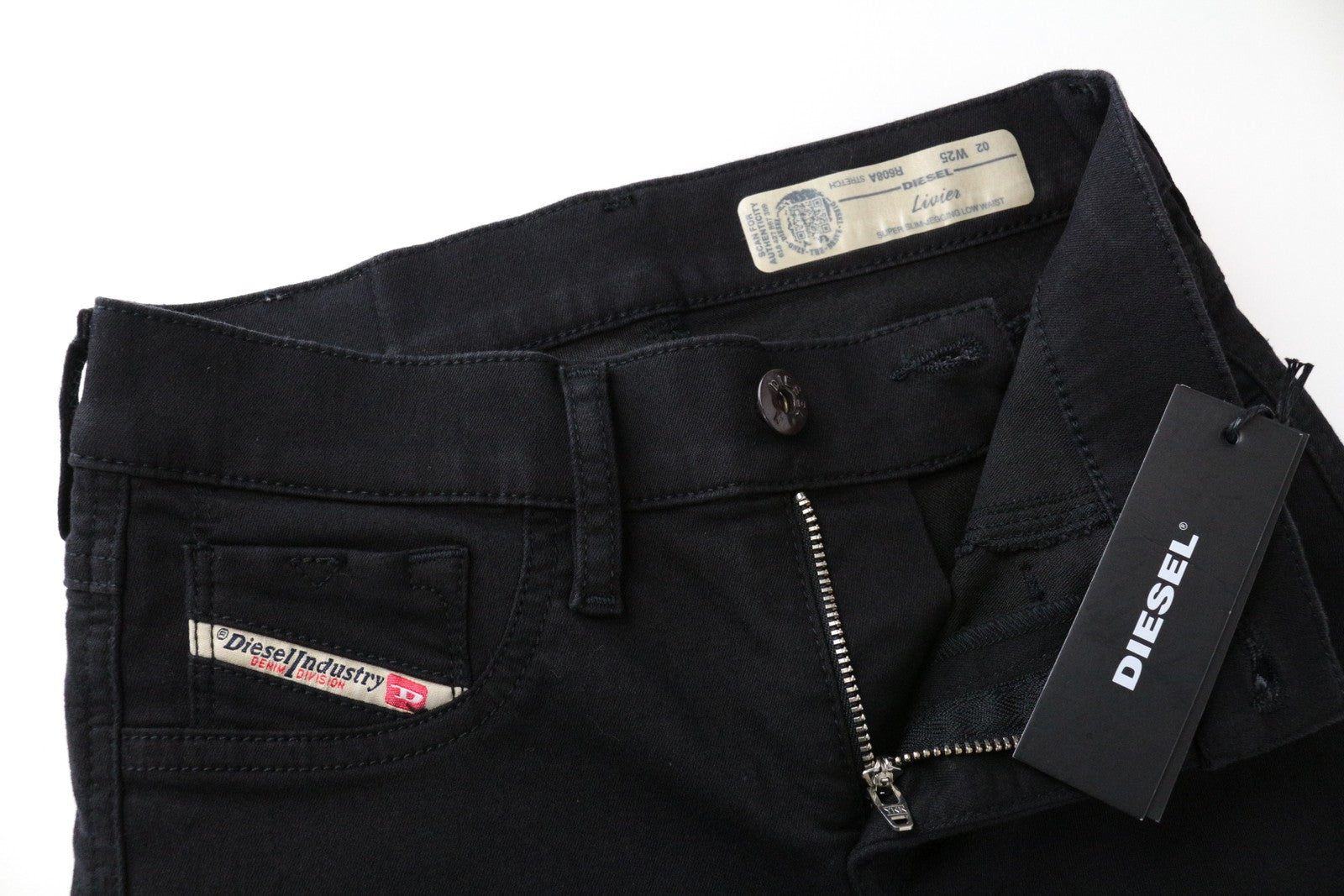 DIESEL Livier R608A W25 moteriškos kelnaitės, juodos, tamprios, itin plonos, žemo liemens. 