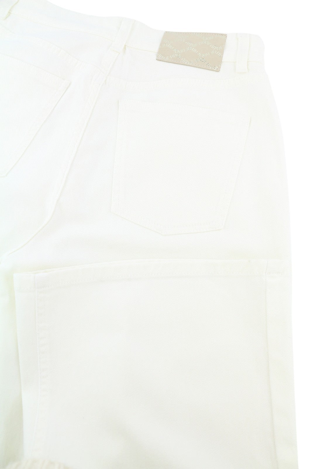 LIU JO Cargo moteriški džinsai W27 su platėjančiomis klešnėmis, užtrauktuku, aukštu juosmeniu. 