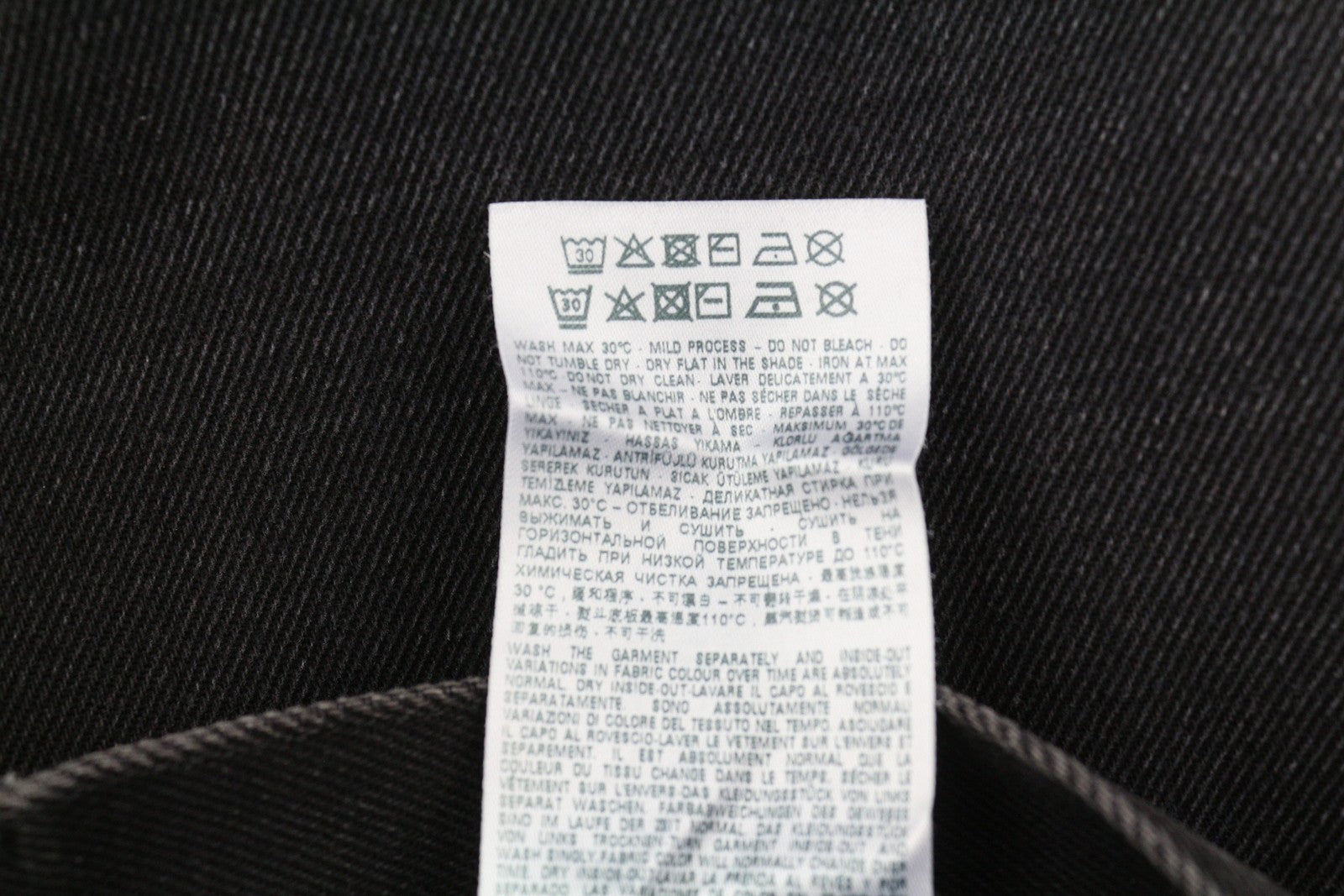 DIESEL 1995 D-Sark 09B88 vyriški džinsai W34/L32 ploni tiesūs džinsai, juodi, rekomenduojama kaina – 185 € 