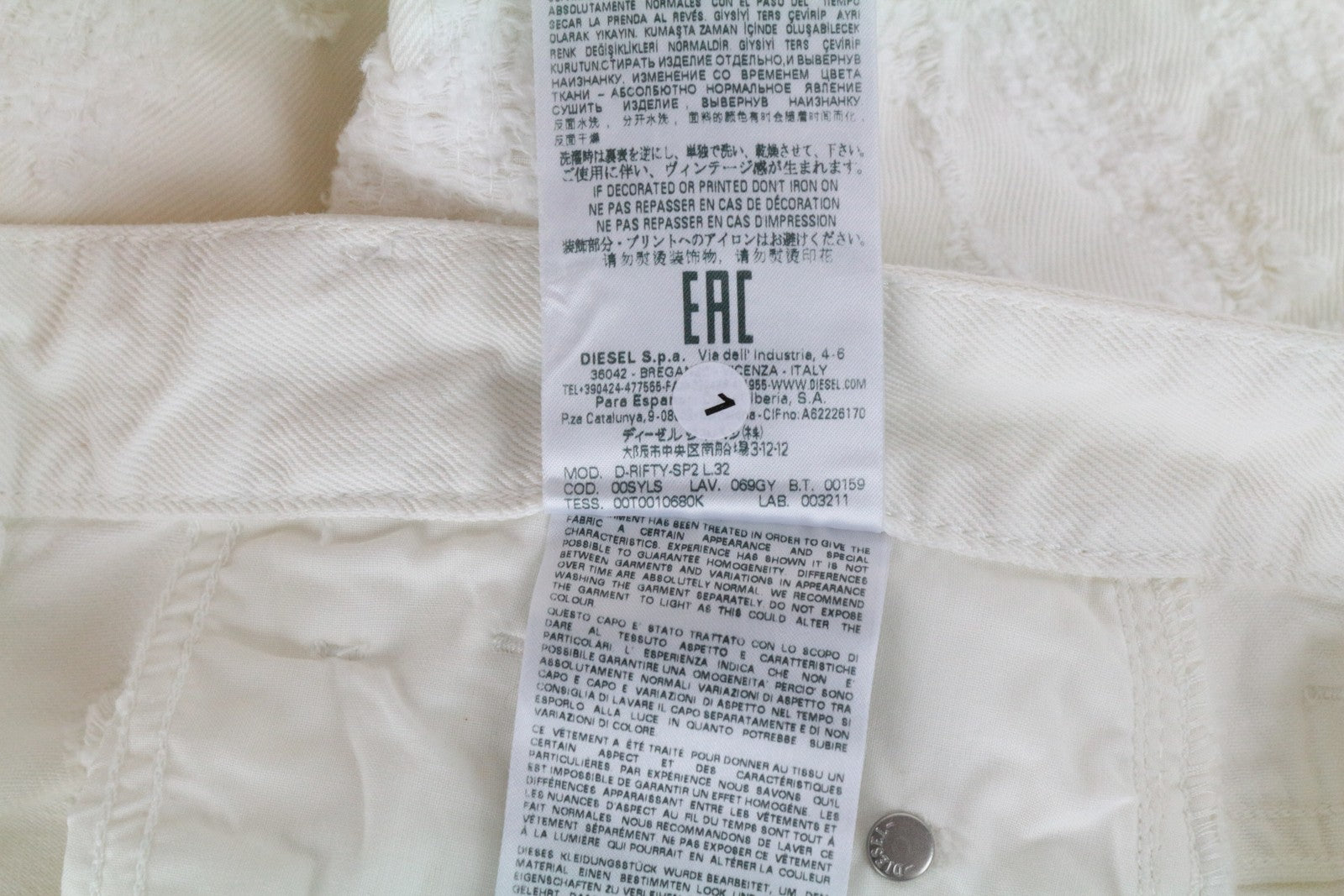 DIESEL D-RIFTY-SP2 069GY moteriškos aptemptos džinsinės kelnės W26/L32 baltos, vaškuotos, aptemptos 