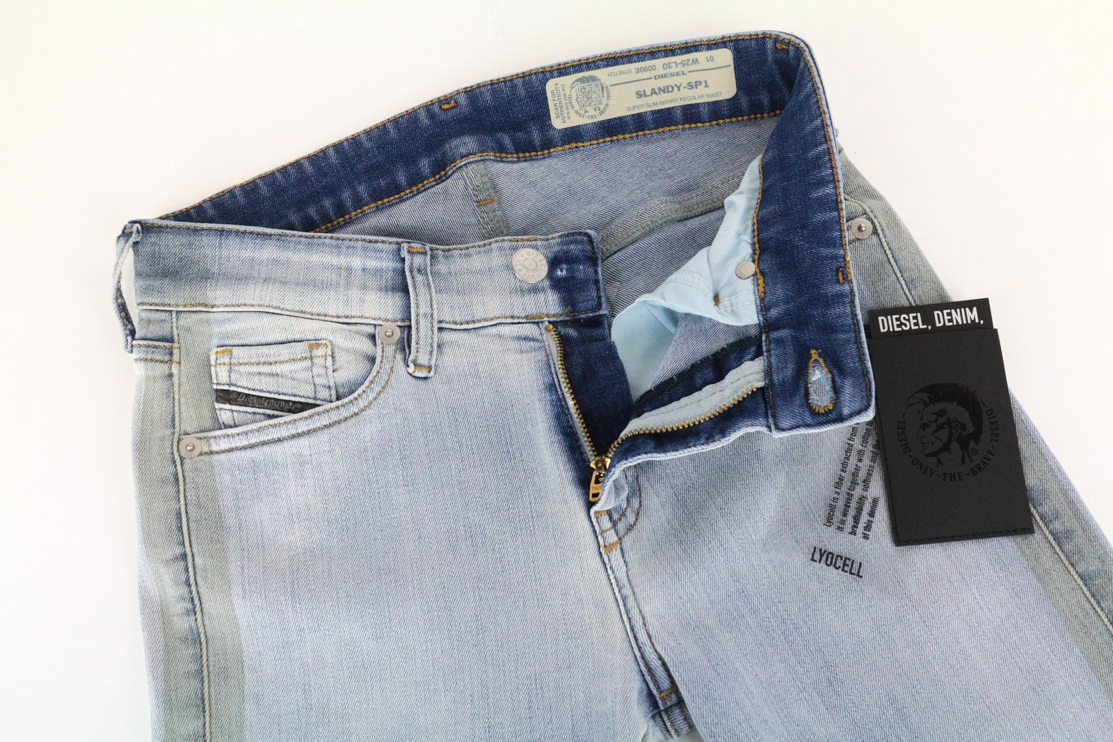 DIESEL Slandy-SP1 0090E moteriški aptempti džinsai W25/L30 itin ploni, tamprūs, mėlyni 