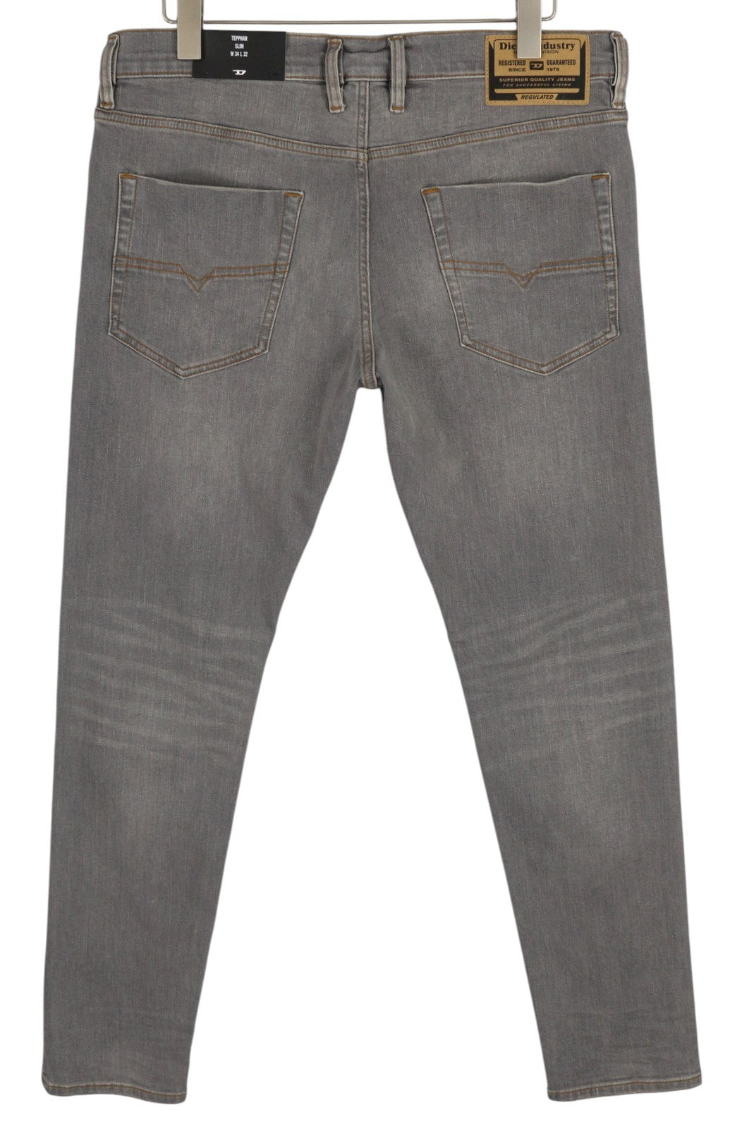 DIESEL Tepphar RB061 vyriški džinsai W34/L32 Slim su sagomis, skalbtos pilkos spalvos, rekomenduojama kaina – 175 € 