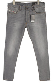 DIESEL Tepphar RB061 vyriški džinsai W32/L32 Slim su sagomis, skalbtos pilkos spalvos, rekomenduojama kaina – 175 € 