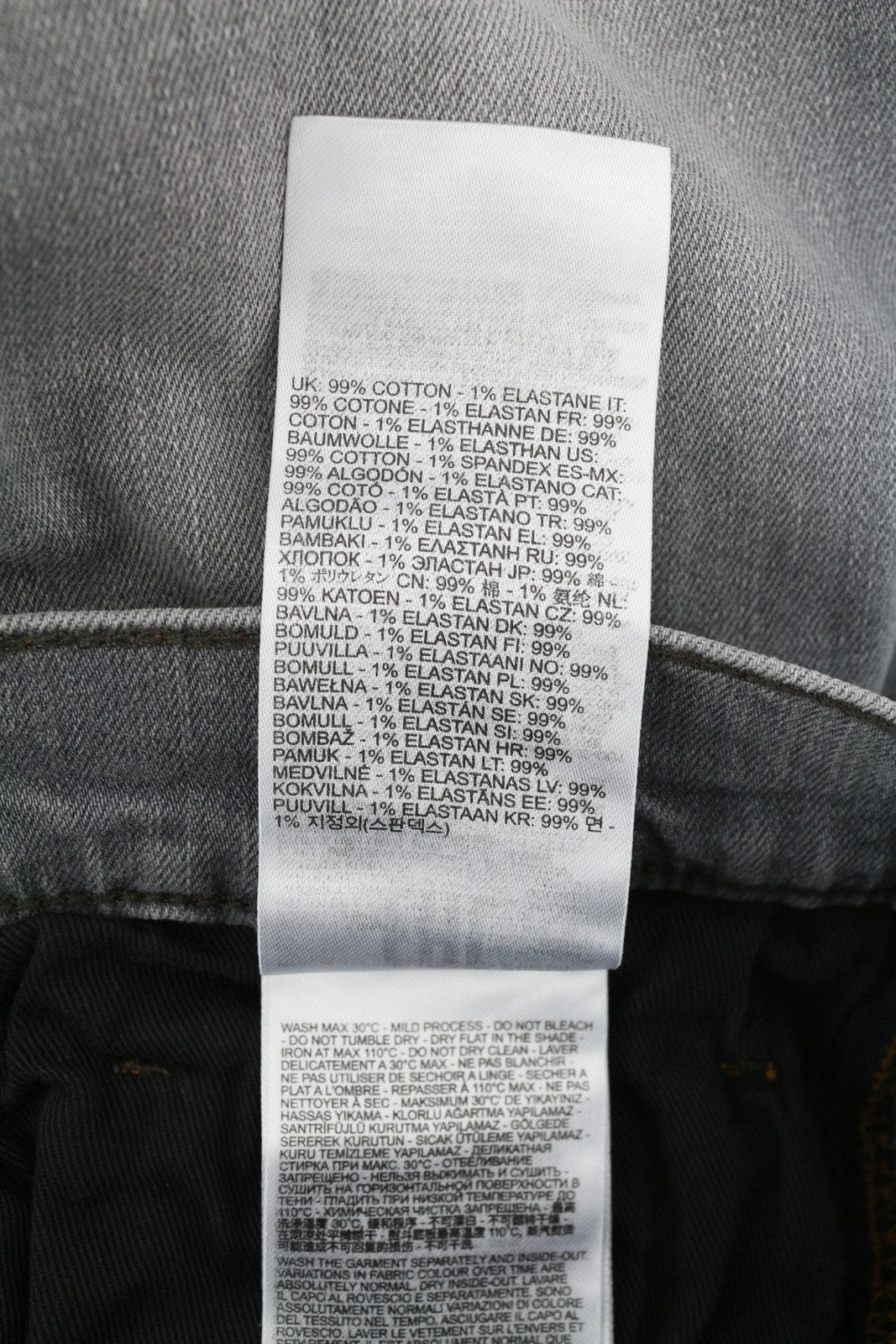 DIESEL Tepphar RB061 vyriški džinsai W32/L32 Slim su sagomis, skalbtos pilkos spalvos, rekomenduojama kaina – 175 € 