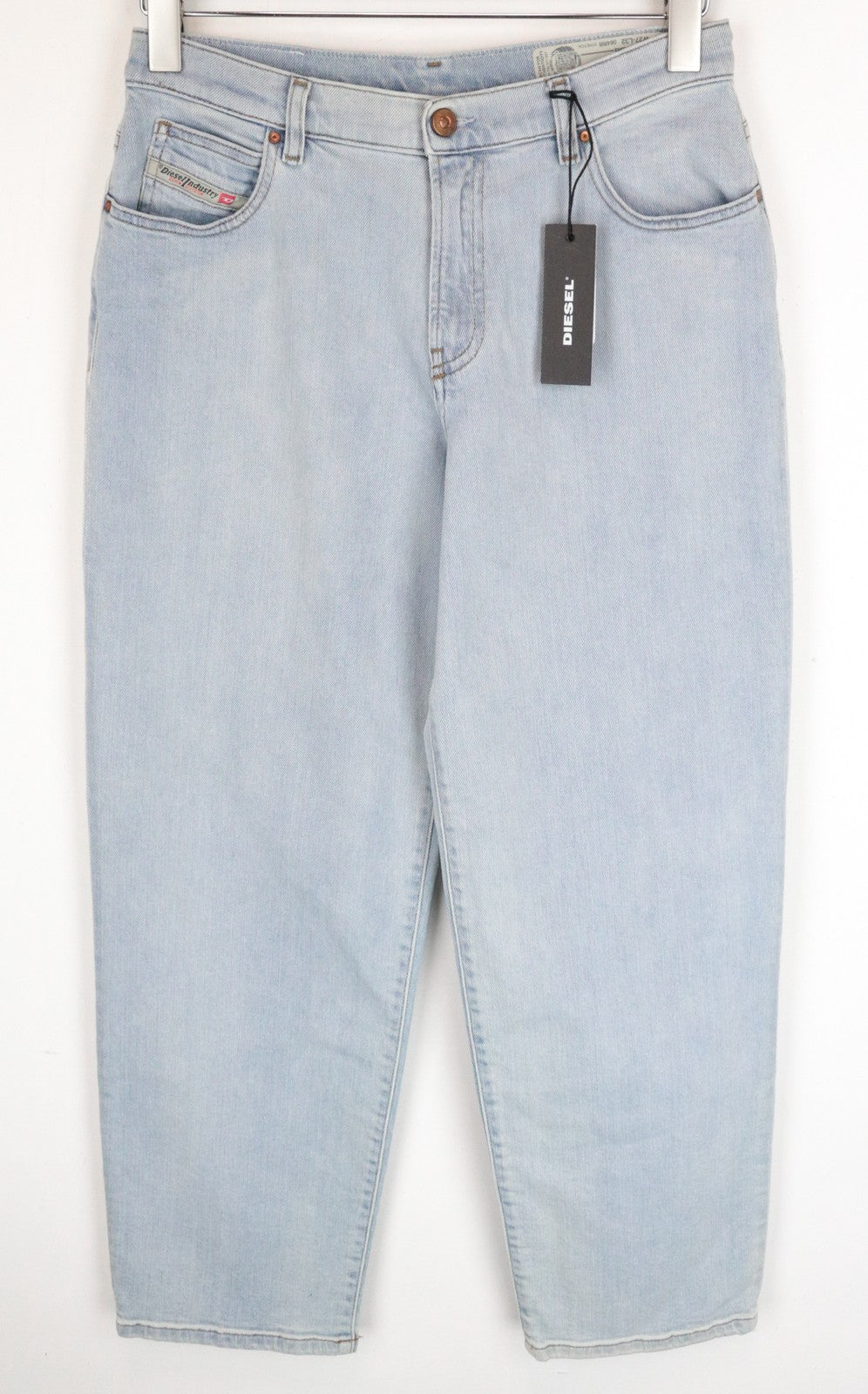 DIESEL Niclah 084RR moteriškos tiesios džinsinės kelnės W27/L32 aukštu juosmeniu šviesiai mėlynos spalvos. 