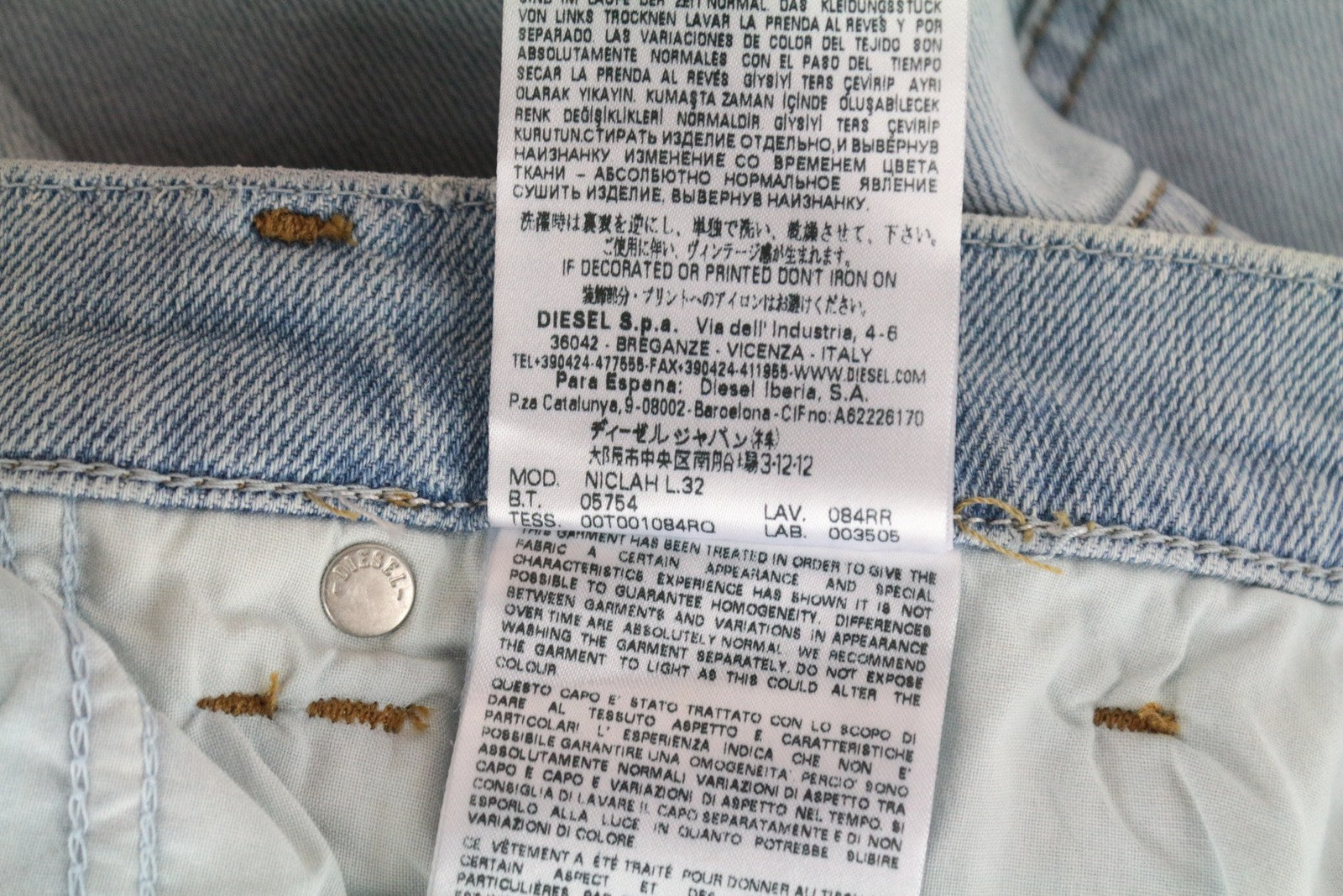 DIESEL Niclah 084RR moteriškos tiesios džinsinės kelnės W29/L32 aukštu juosmeniu, tamprios, mėlynos spalvos 