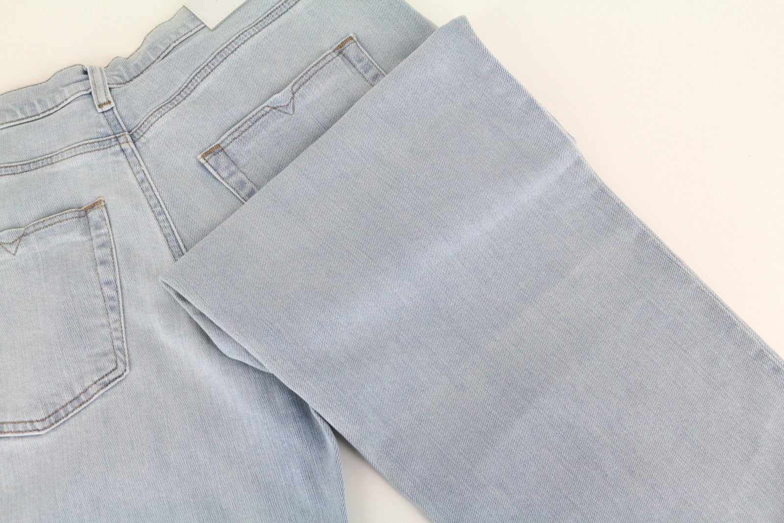 DIESEL Niclah 084RR moteriškos tiesios džinsinės kelnės W29/L32 aukštu juosmeniu, tamprios, mėlynos spalvos 