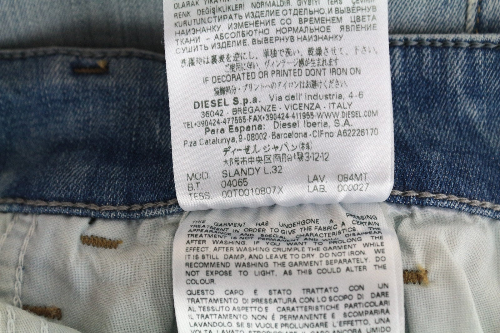 DIESEL Slandy 084MT moteriški aptempti džinsai W27/L32, dirbtinai aptempti, mėlyni 