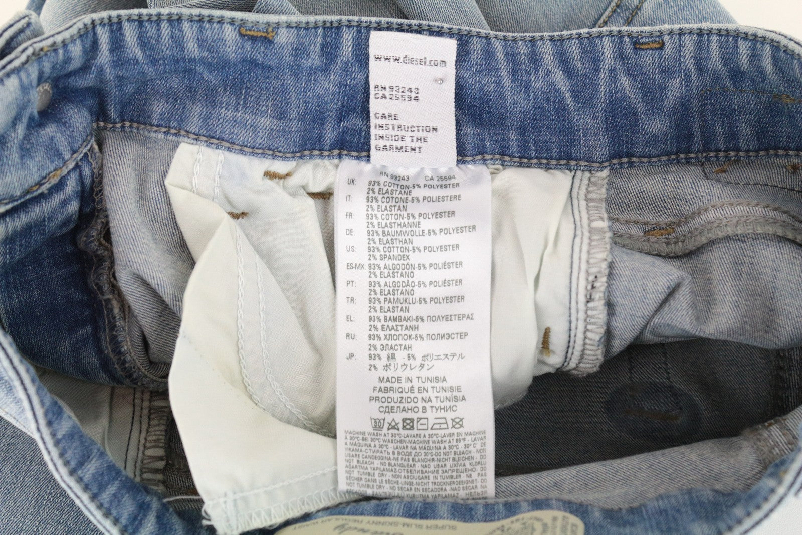 DIESEL Slandy 084MT moteriškos aptemptos džinsinės kelnės W28/L32 su užtrauktuku, dirbtinai sendintos, itin plonos 