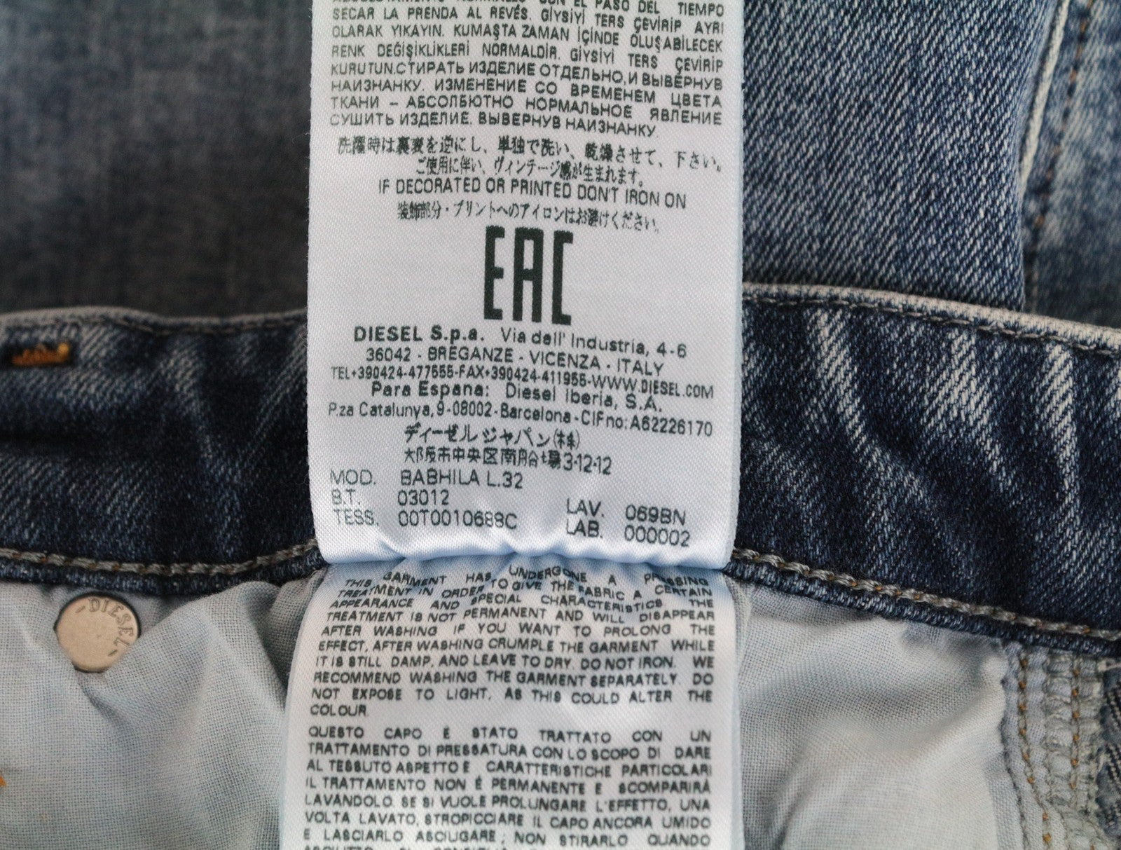 DIESEL Babhila 069BN moteriški aptempti džinsai W30/L32 šviesiai mėlyni, tamprūs, ploni 