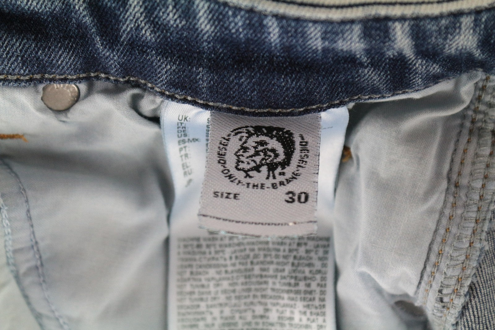 DIESEL Babhila 069BN moteriški aptempti džinsai W30/L32 šviesiai mėlyni, tamprūs, ploni 