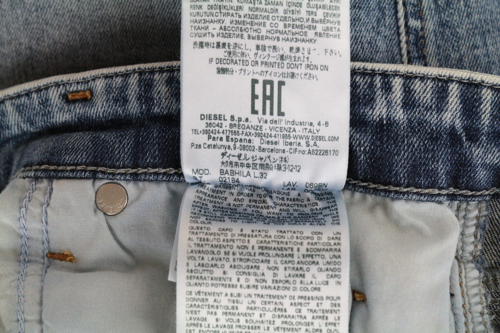 DIESEL Babhila 069BN moteriški aptempti džinsai W30/L32 išblukintos mėlynos spalvos ploni tamprūs džinsai su sagomis 