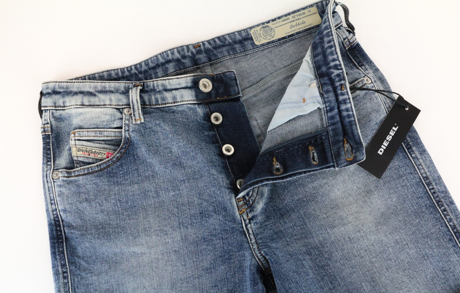 DIESEL Babhila 069BN moteriški aptempti džinsai W30/L32 išblukintos mėlynos spalvos ploni tamprūs džinsai su sagomis 