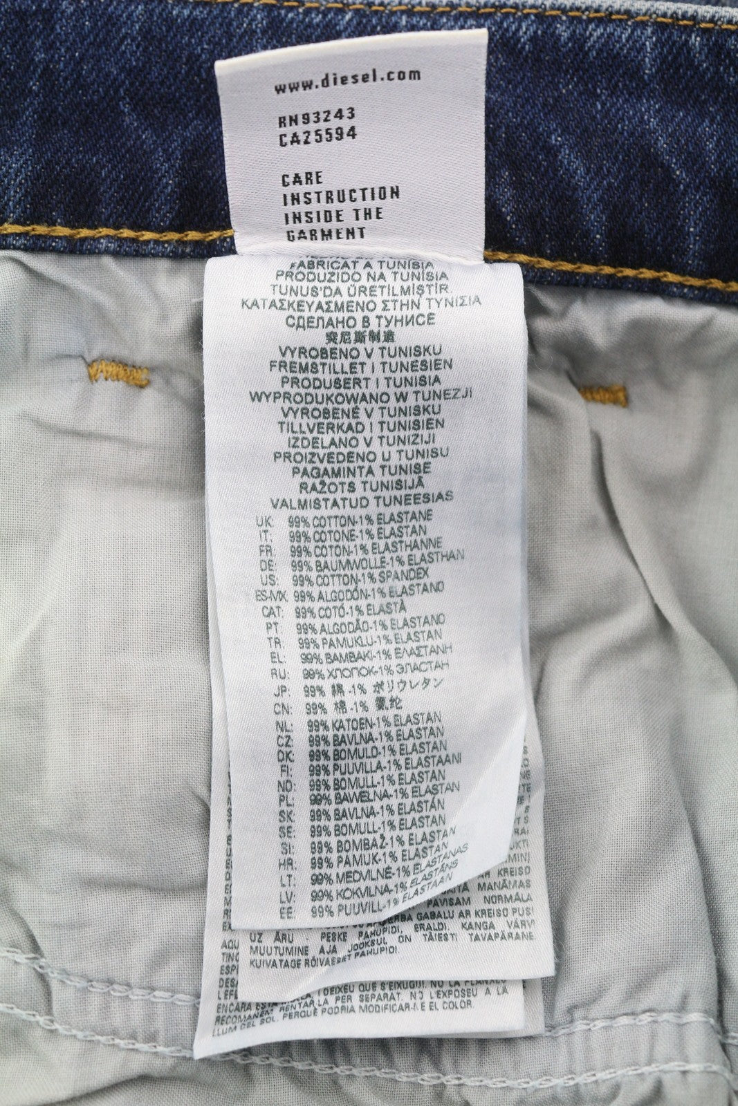 DIESEL 2005 D-Fining R9F05 vyriški džinsai, W34/L34, įprasti, siaurėjantys, su apnašomis. Rekomenduojama kaina – 225 €. 