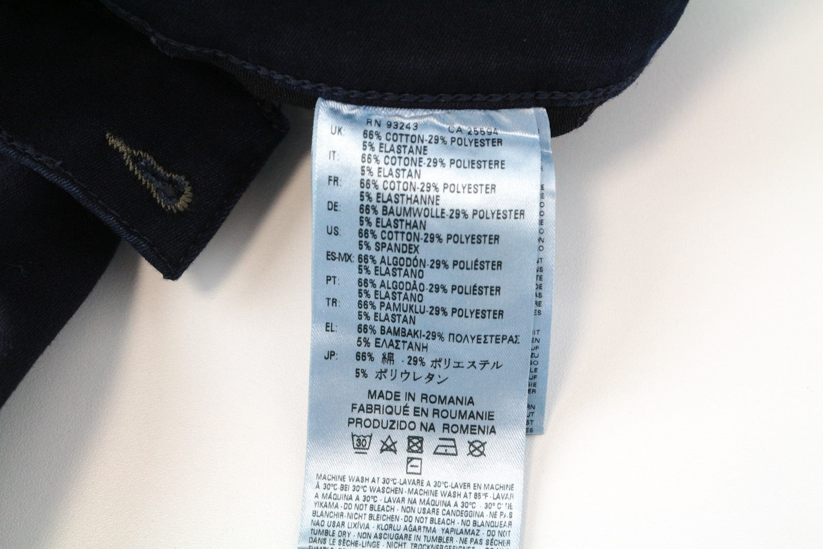 DIESEL Livier 0881B moteriškos džinsinės kelnės W25 itin plonos, tamsiai mėlynos, žemu juosmeniu 