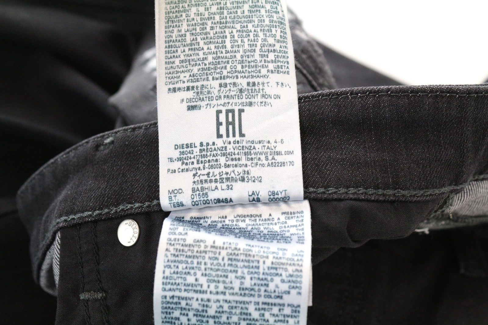 DIESEL Babhila 084YT moteriški aptempti džinsai W31/L32, pilki, tamprūs, aptempti 