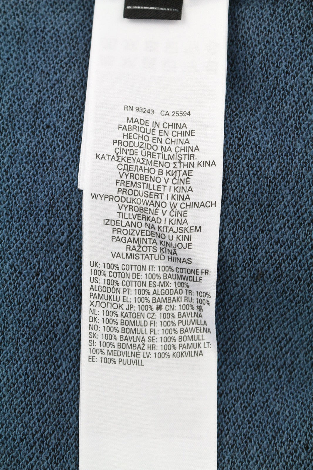 DIESEL S-Ginn-Hood-E1 vyriškas džemperis su gobtuvu L dydžio, tamsaus atspalvio, su kengūros kišene. Rekomenduojama kaina – 195 €. 