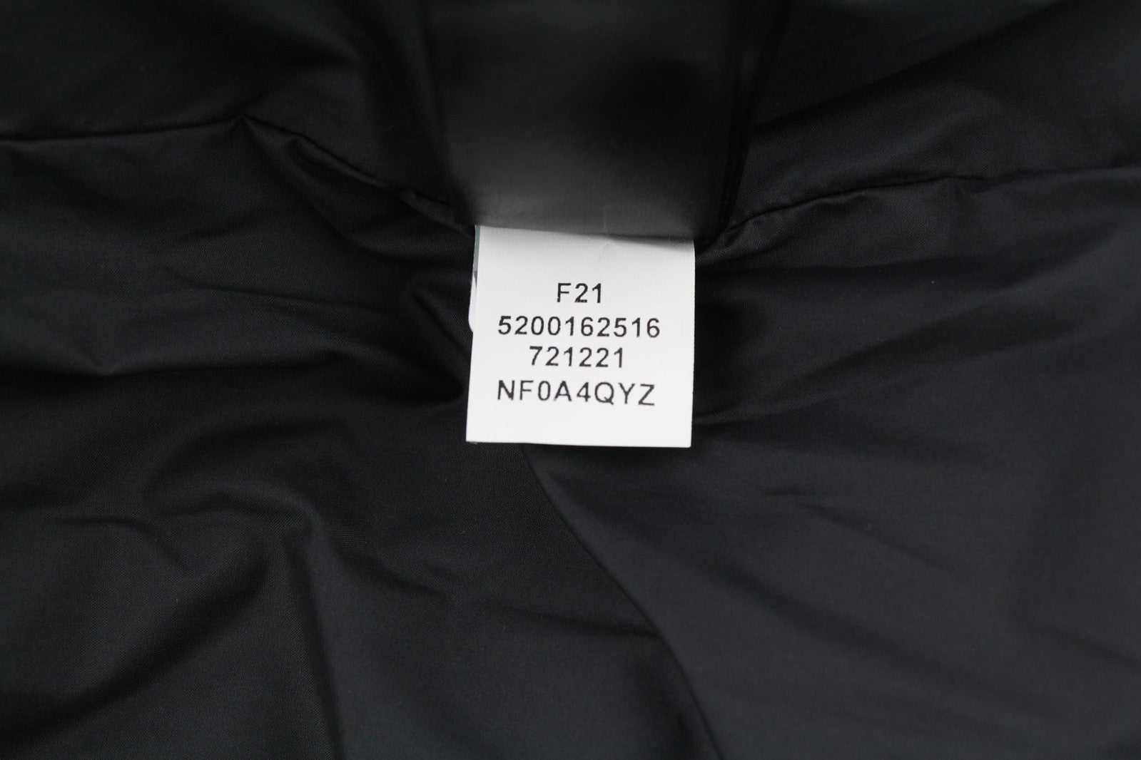 THE NORTH FACE Himalayan Insulated vyriška striukė M, juoda, dygsniuota, su pamušalu, žieminė, su logotipu 